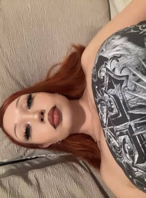 I accept payment in person text me   selling videos and FaceTime fun and I do sell party favors 🫦🍑💦 - Image 3